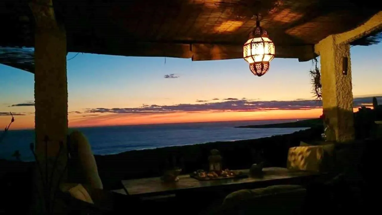 فيلا Charming House With Sea And Mountain Views In El Chaparral بيت للعطل